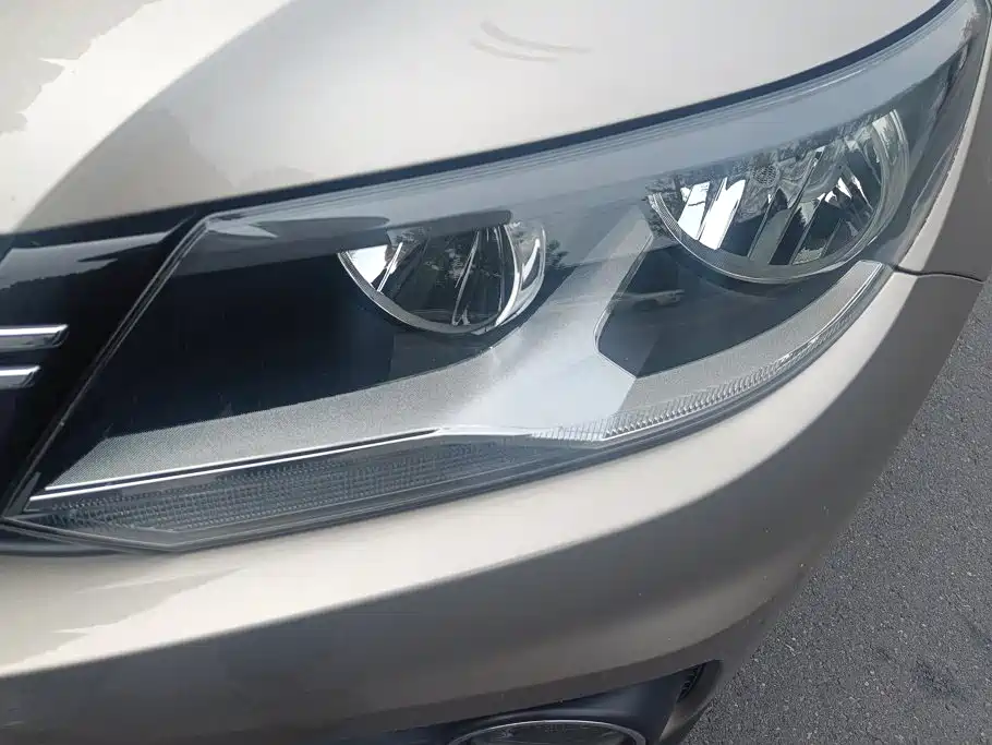 Volkswagen Tiguan — миниатюра 5