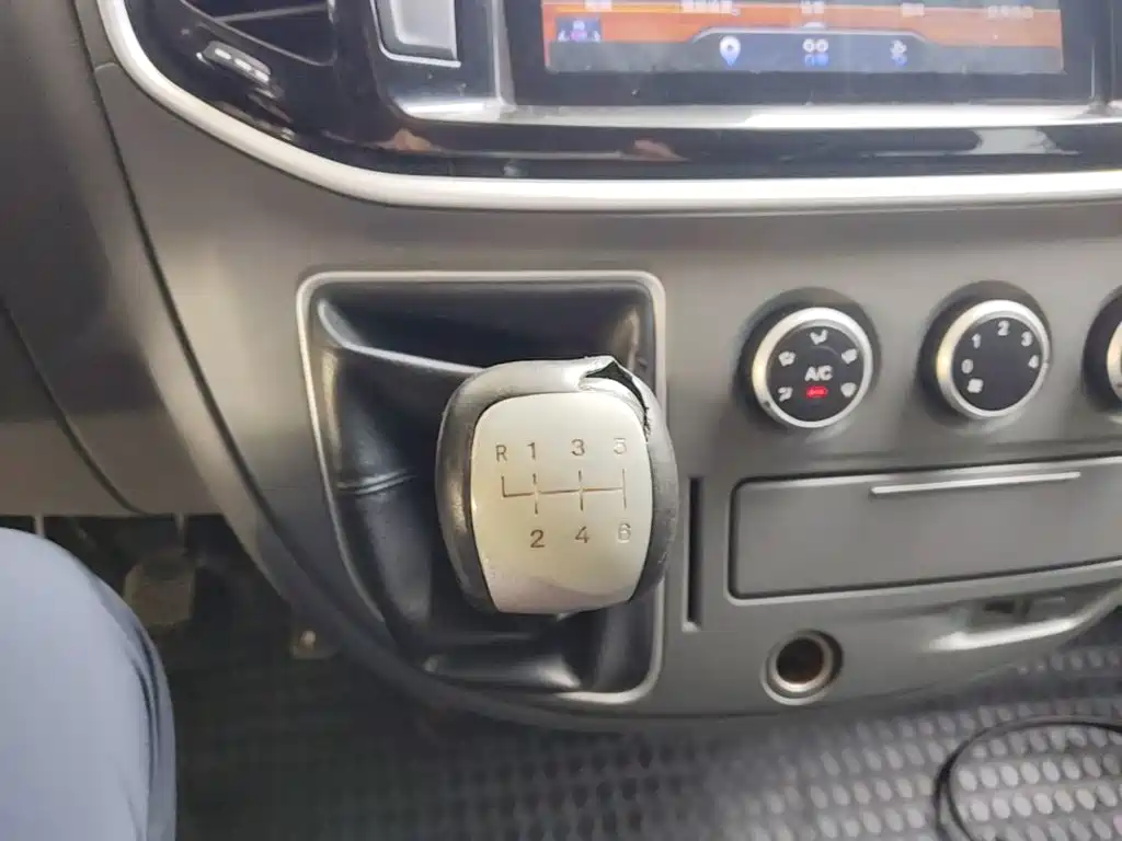 MAXUS V80 — миниатюра 14