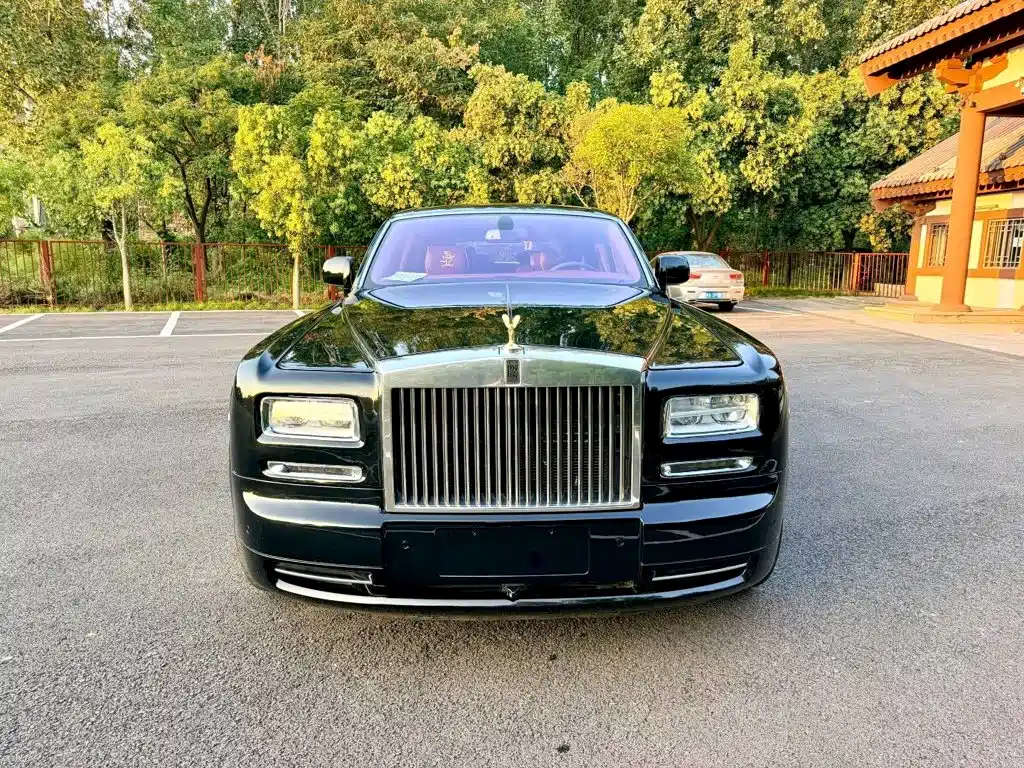 Rolls-Royce Phantom — миниатюра 2