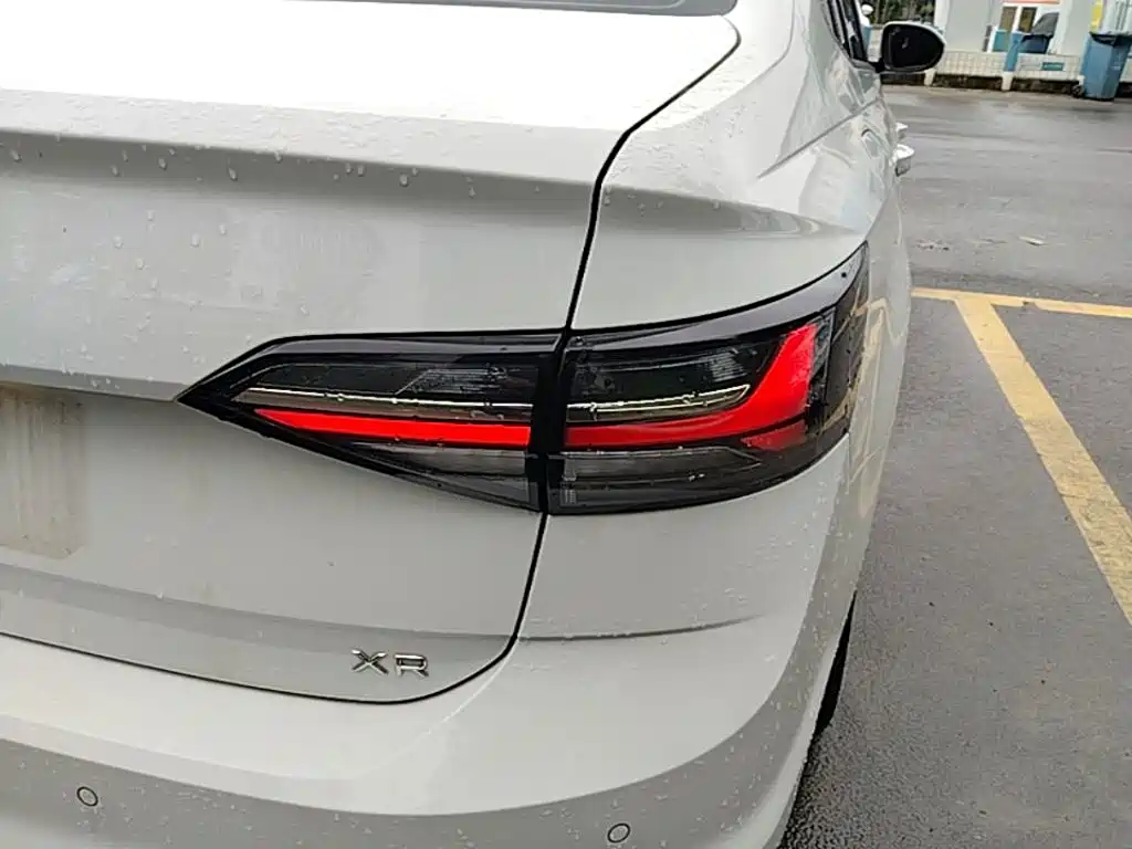 Volkswagen Lavida — миниатюра 8
