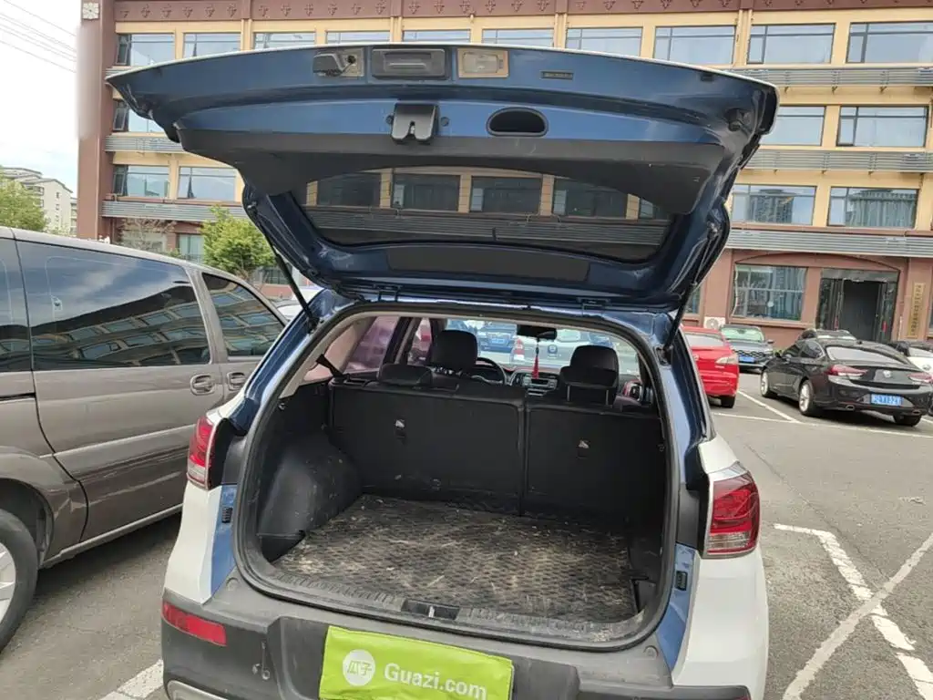 Kia KX3