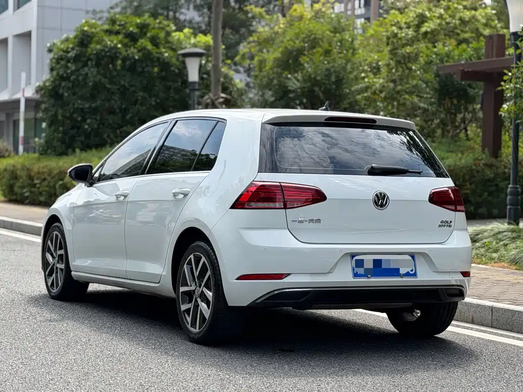 Volkswagen Golf — миниатюра 3