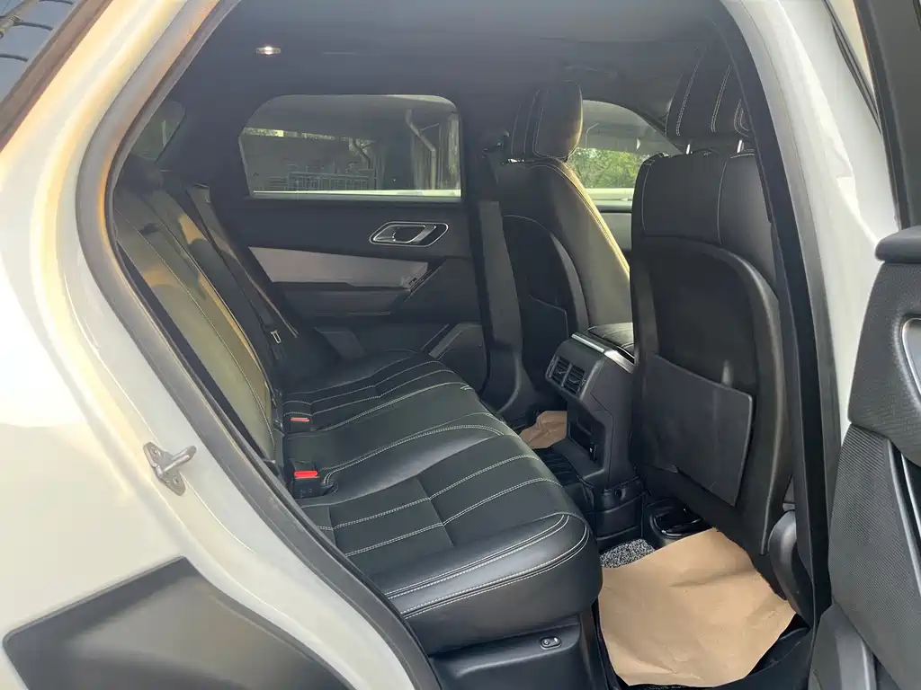 Land Rover Velar — миниатюра 12