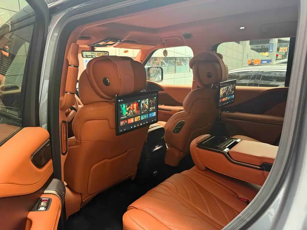 Yangwang U8 2023 Luxury