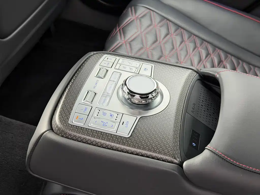 Genesis G80 — миниатюра 8