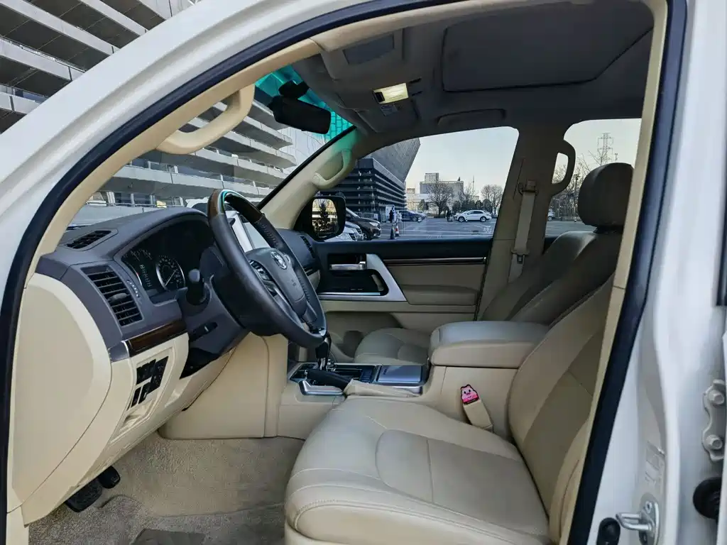 Toyota Land Cruiser 2016 4.6L AT