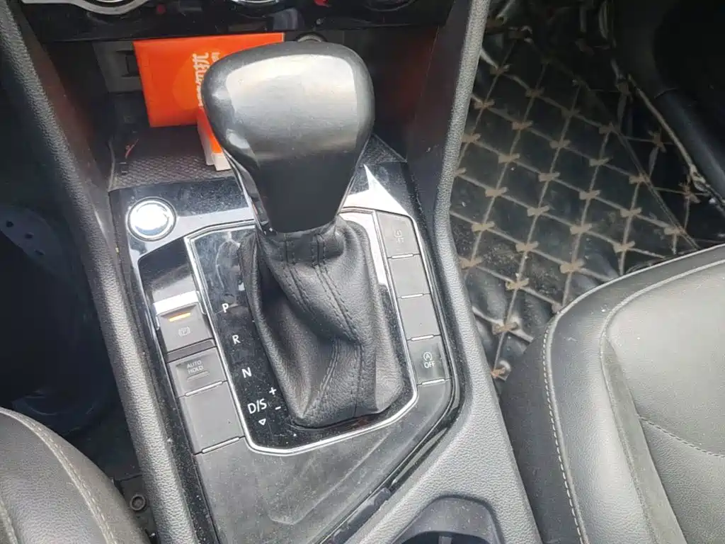 Volkswagen Tiguan L — миниатюра 19