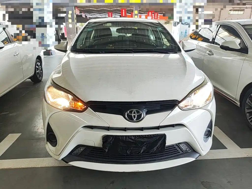 Toyota Yaris L — миниатюра 3