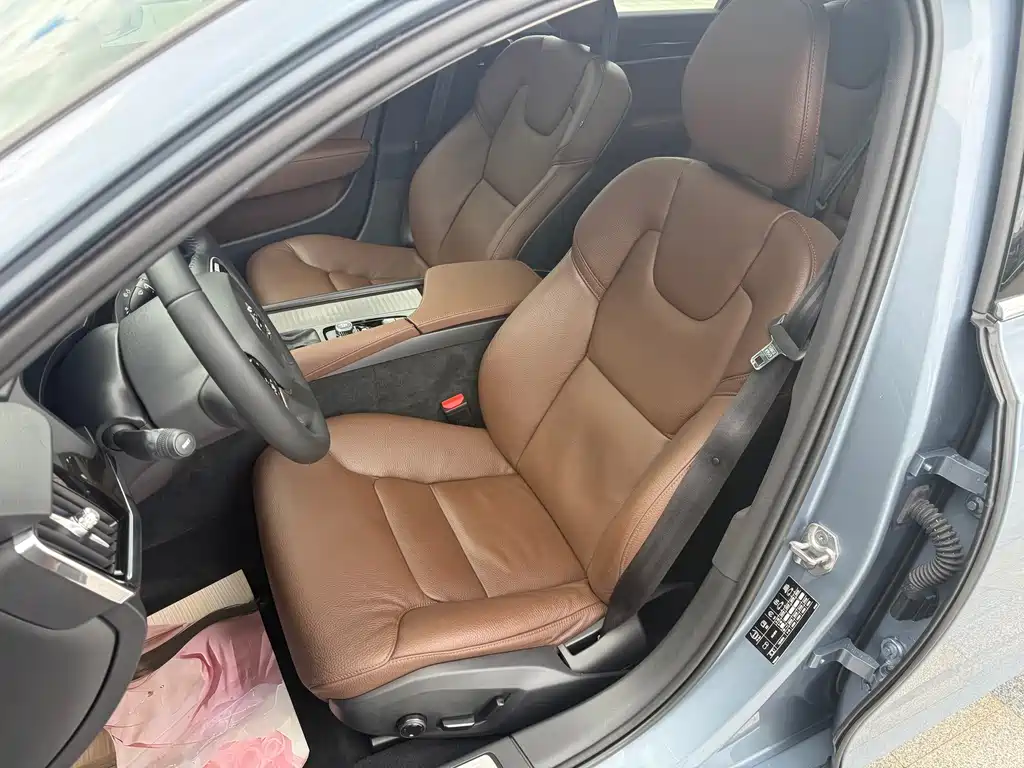 Volvo S90 — миниатюра 6