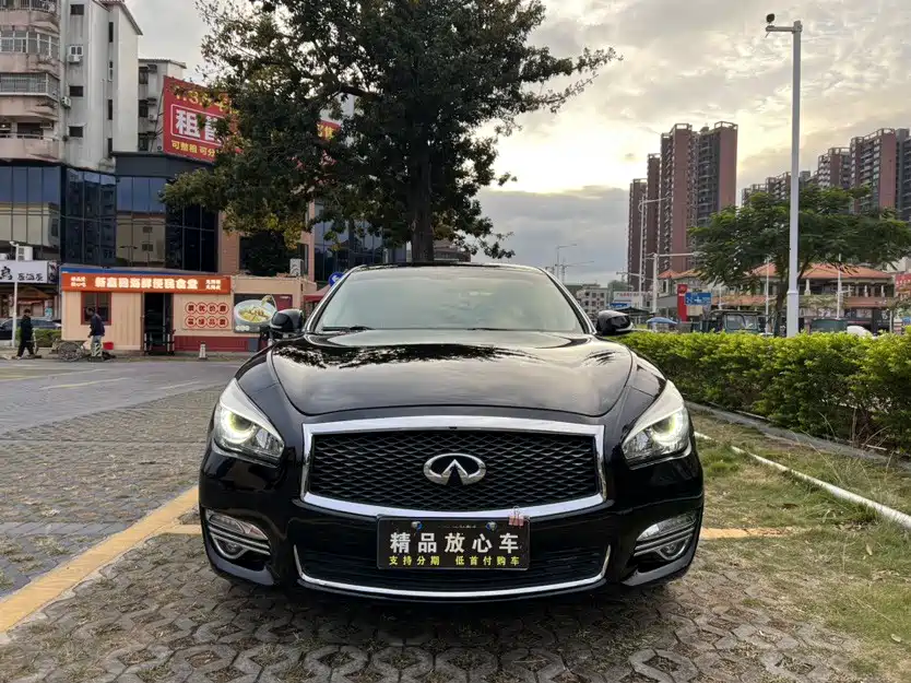 Infiniti Q70 — миниатюра 2