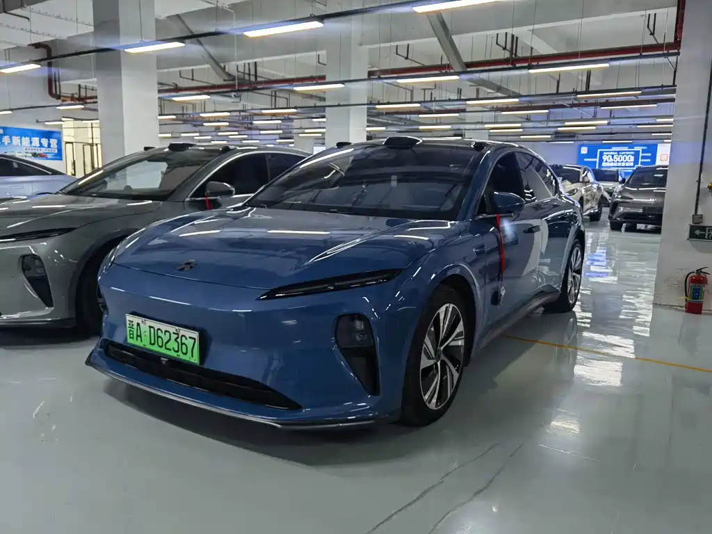 NIO ET5