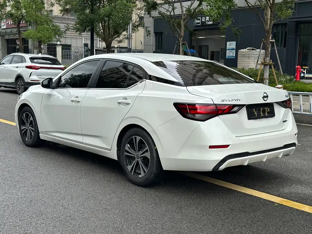 Nissan Sylphy — миниатюра 7