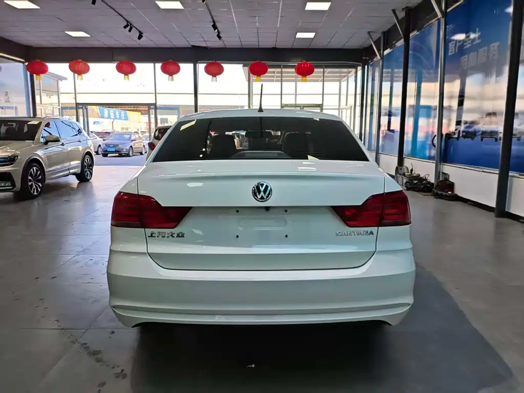 Volkswagen Santana — миниатюра 8