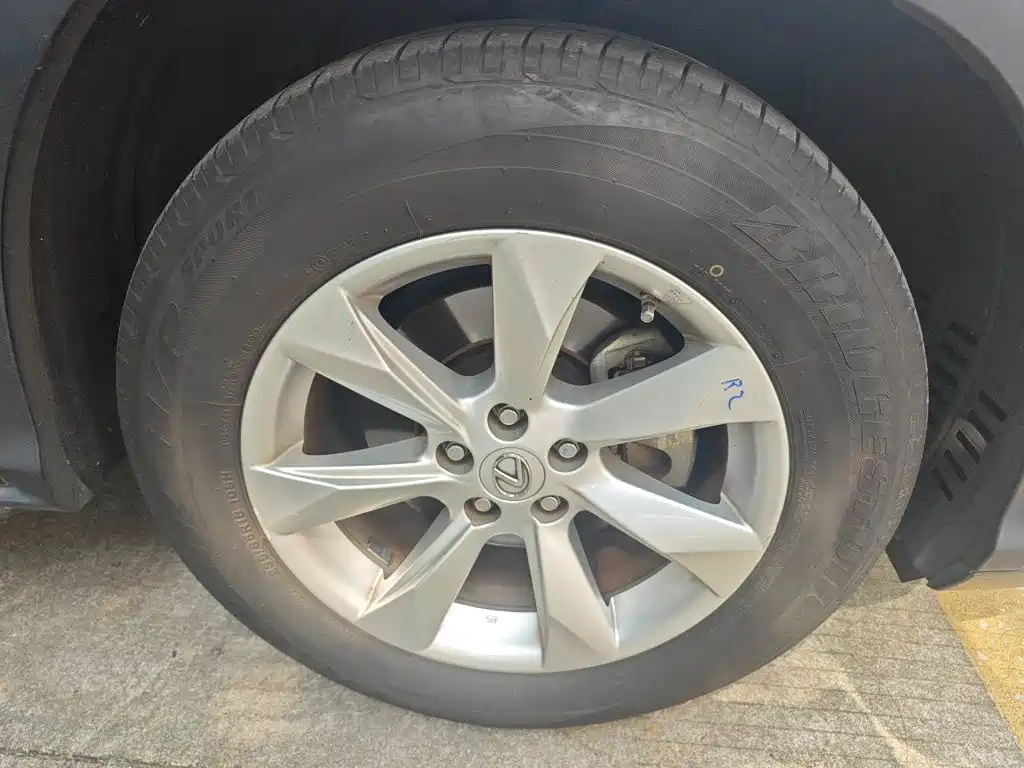 Lexus RX — миниатюра 8