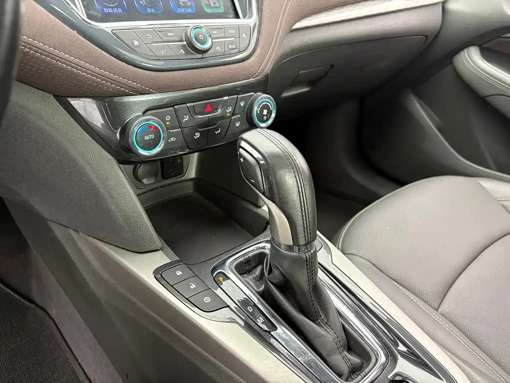 Chevrolet Malibu — миниатюра 14