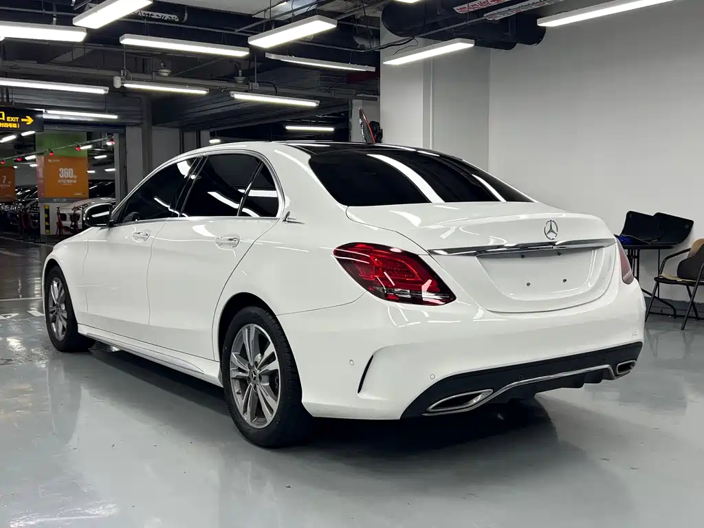 Mercedes-Benz C-Class — миниатюра 4