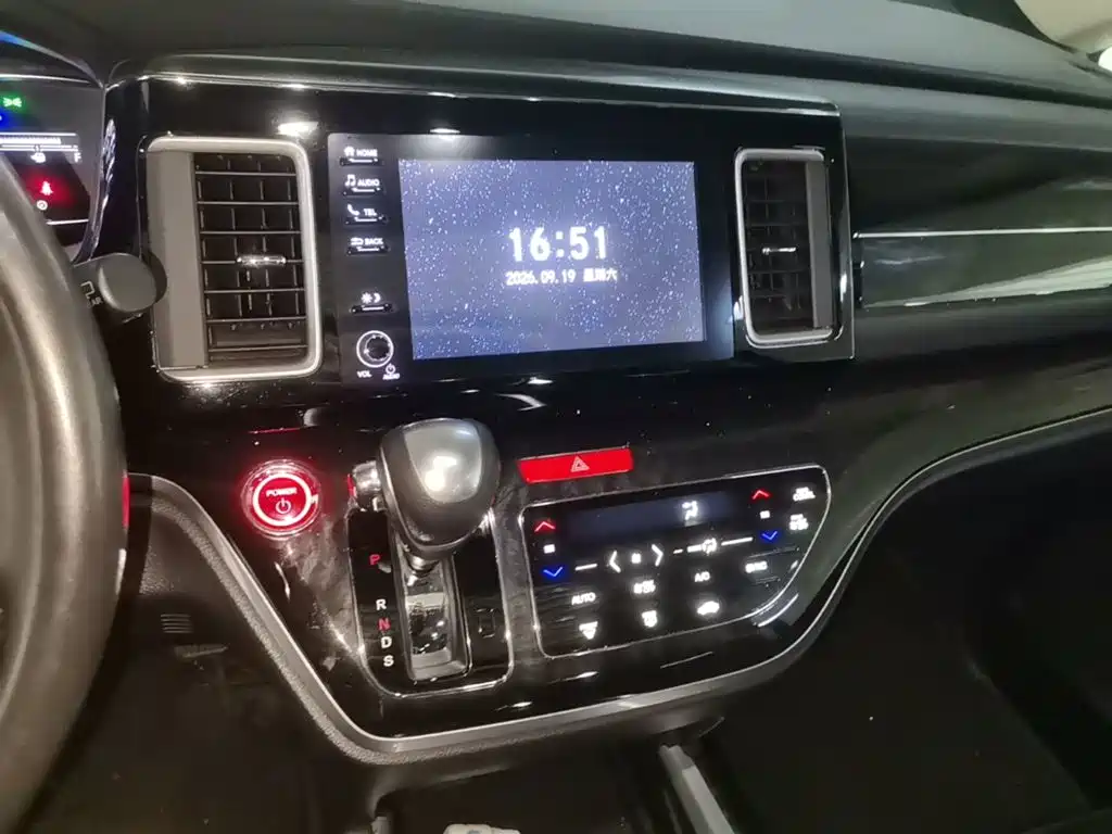 Honda Elysion — миниатюра 13