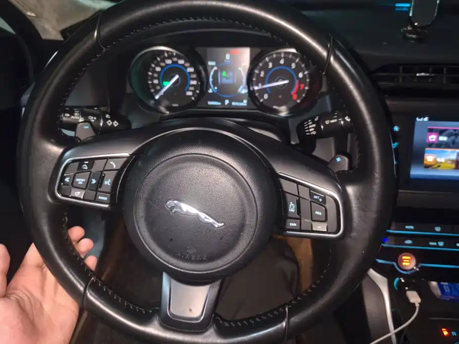 Jaguar XFL — миниатюра 15