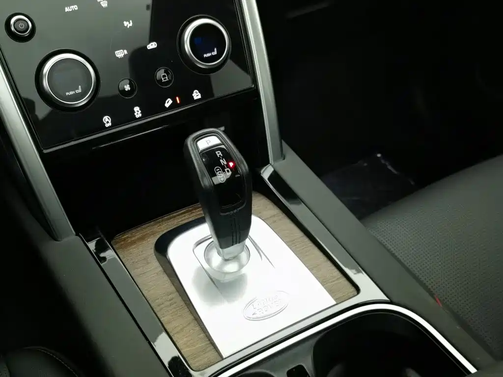 Land Rover Discovery Sport — миниатюра 13
