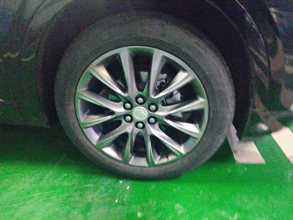 Buick Enclave — миниатюра 24