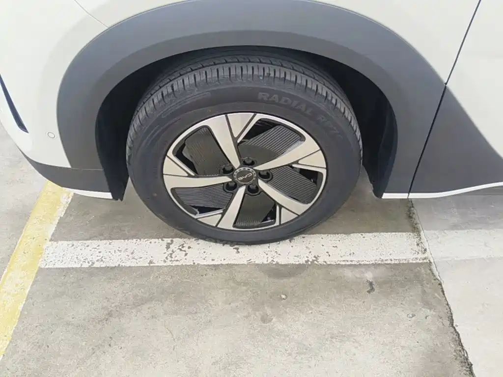 BYD Sealion 05 EV — миниатюра 23