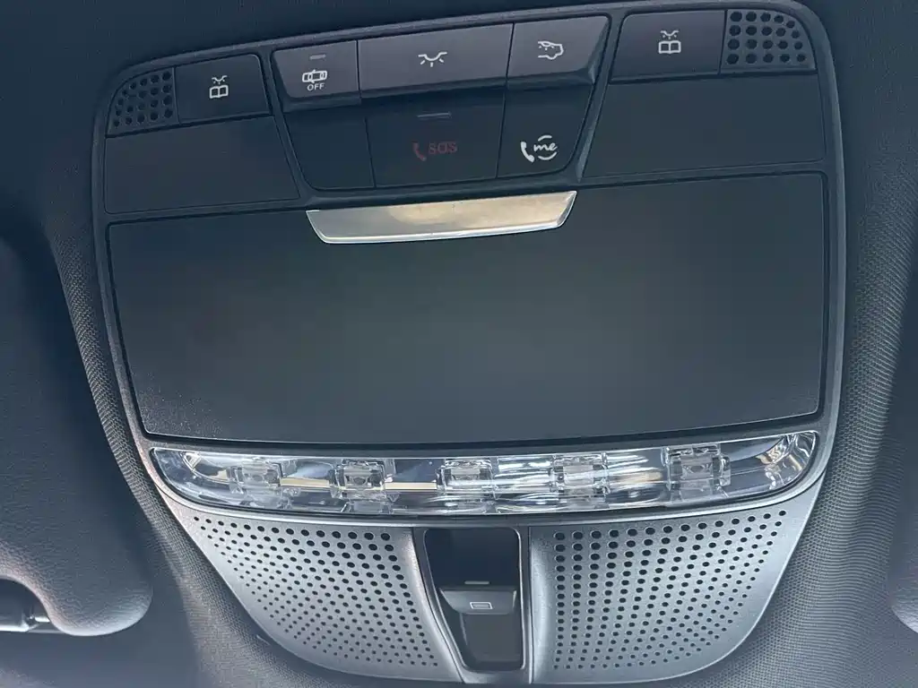 Mercedes-Benz C-Class (Import) — миниатюра 19