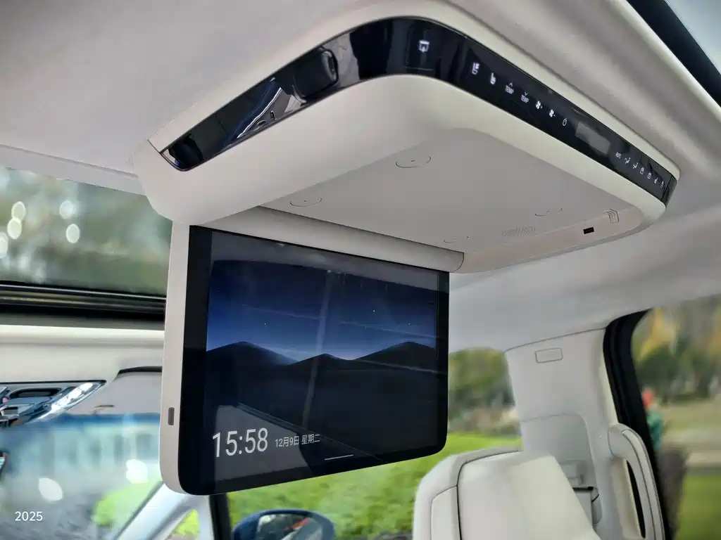 BUICK GL8 NEW ENERGY