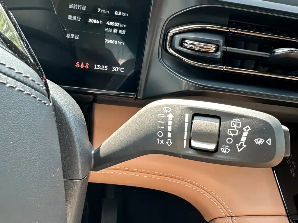 NIO ES8 — миниатюра 23