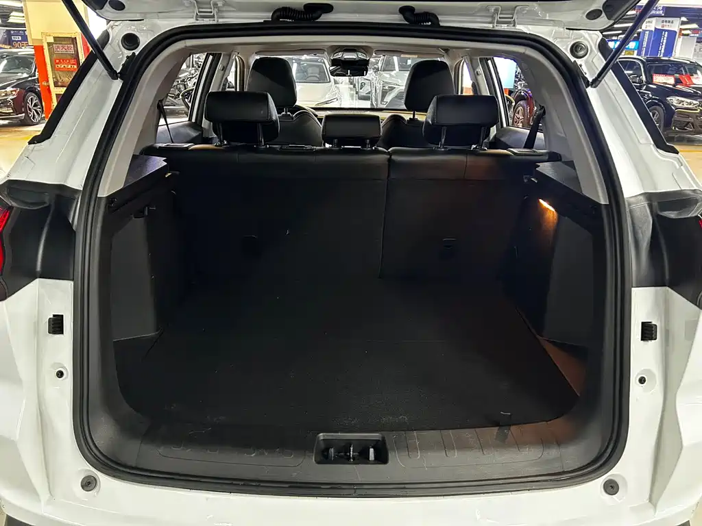 Geely Boyue — миниатюра 12