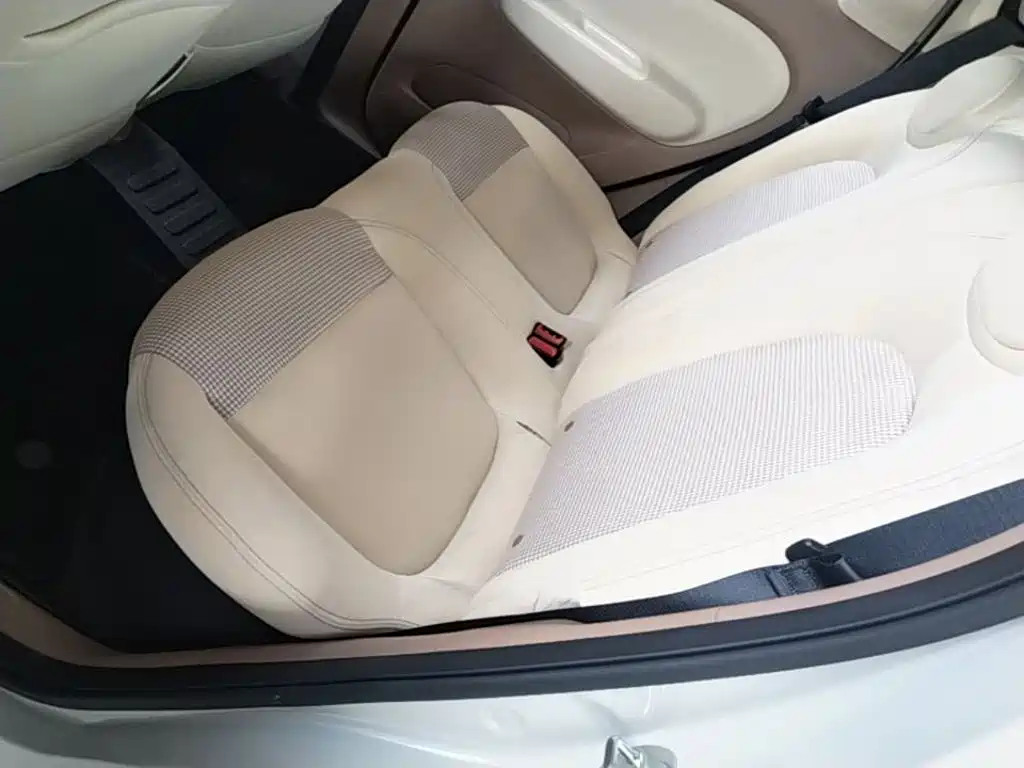 Wuling MINIEV — миниатюра 17