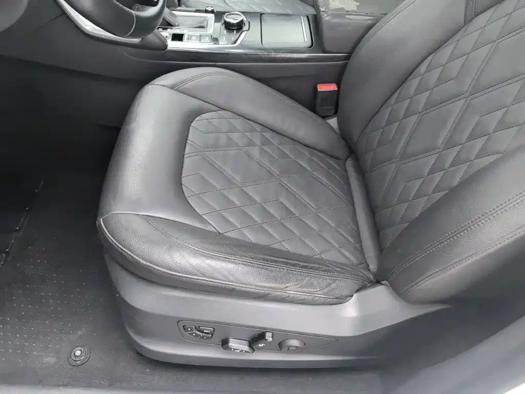 Borgward BX7 — миниатюра 20