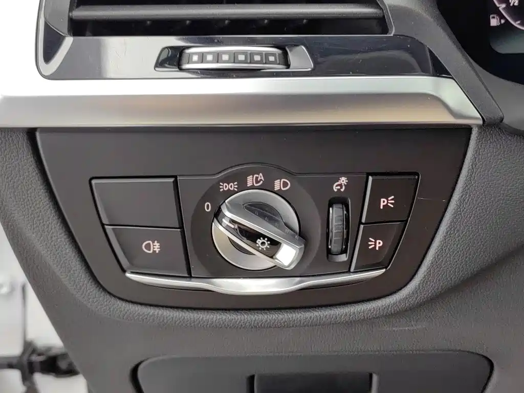 BMW X3 — миниатюра 21