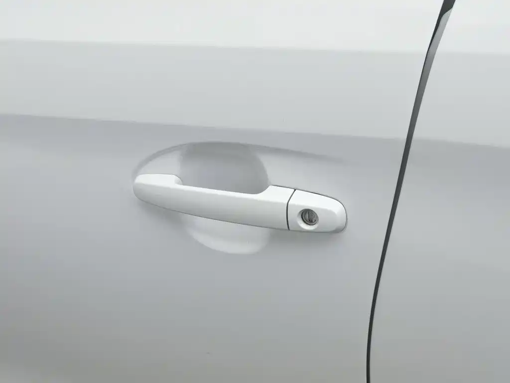 Toyota Yaris L — миниатюра 18