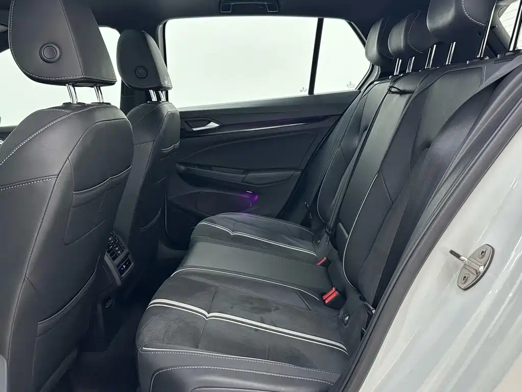 Volkswagen Golf — миниатюра 8