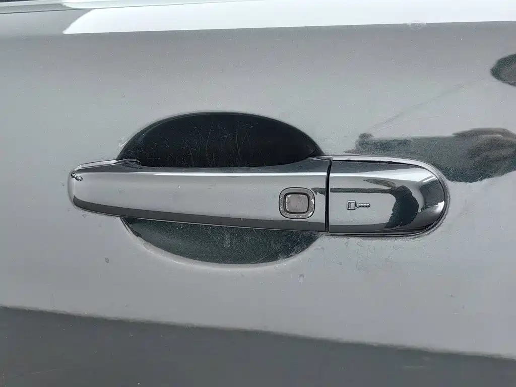 Jaguar XF — миниатюра 18