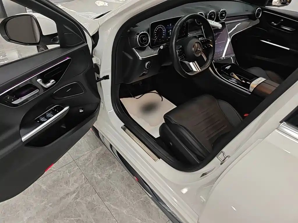 Mercedes-Benz C-Class — миниатюра 16
