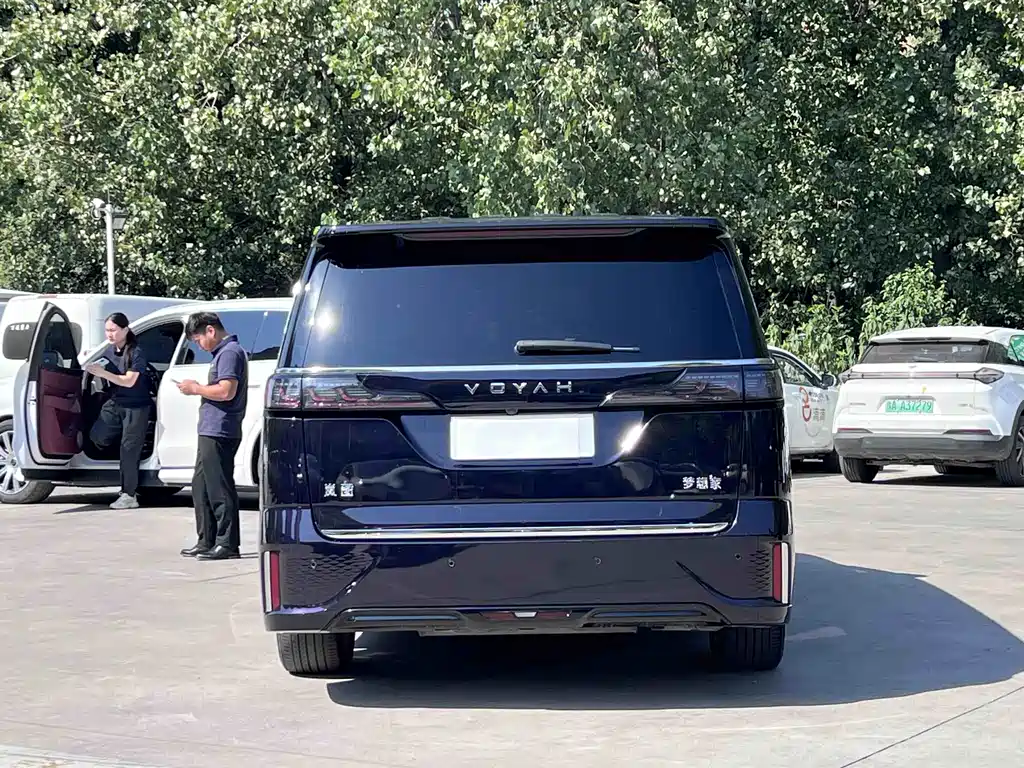 VOYAH Dreamer — миниатюра 17