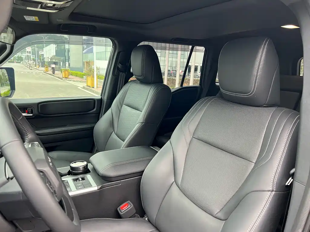 Toyota Prado — миниатюра 12
