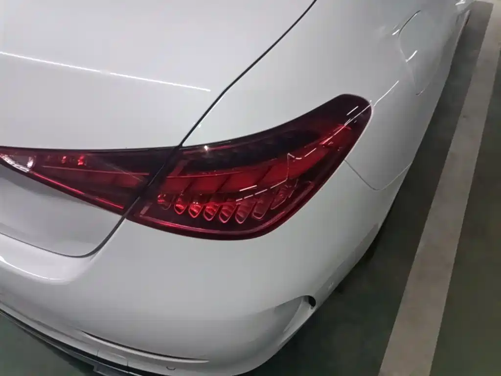 Mercedes-Benz C-Class — миниатюра 8