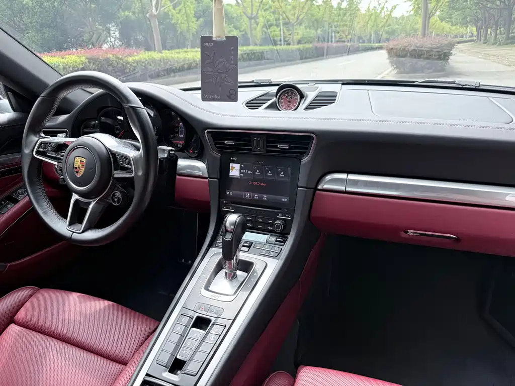 Porsche 911 — миниатюра 12