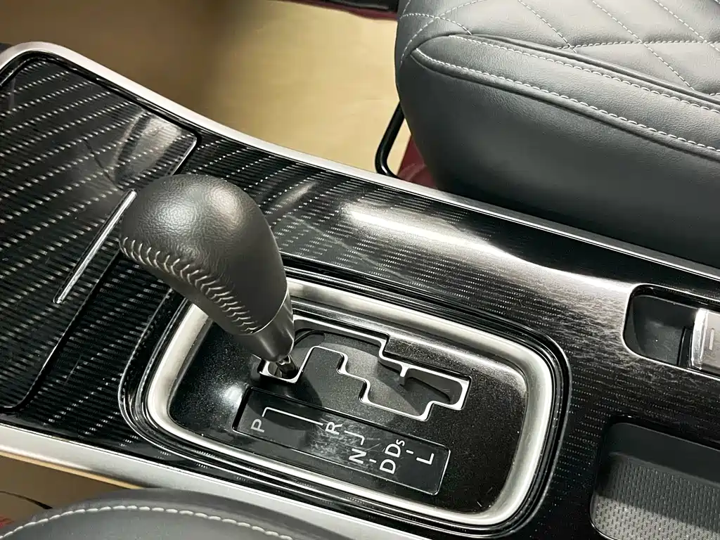 Mitsubishi Outlander — миниатюра 16