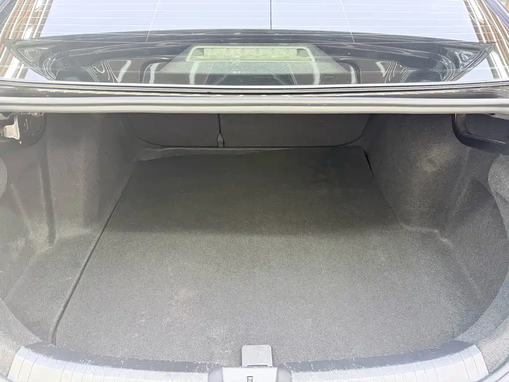 Volkswagen Sagitar — миниатюра 10