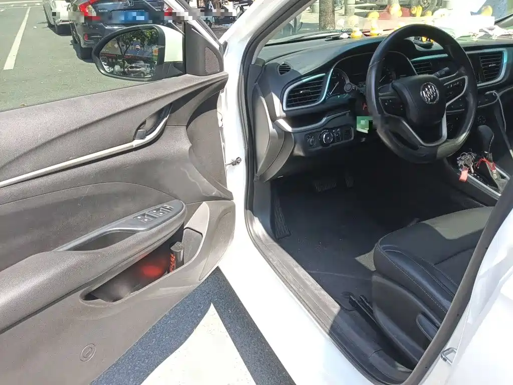 Buick Excelle — миниатюра 12