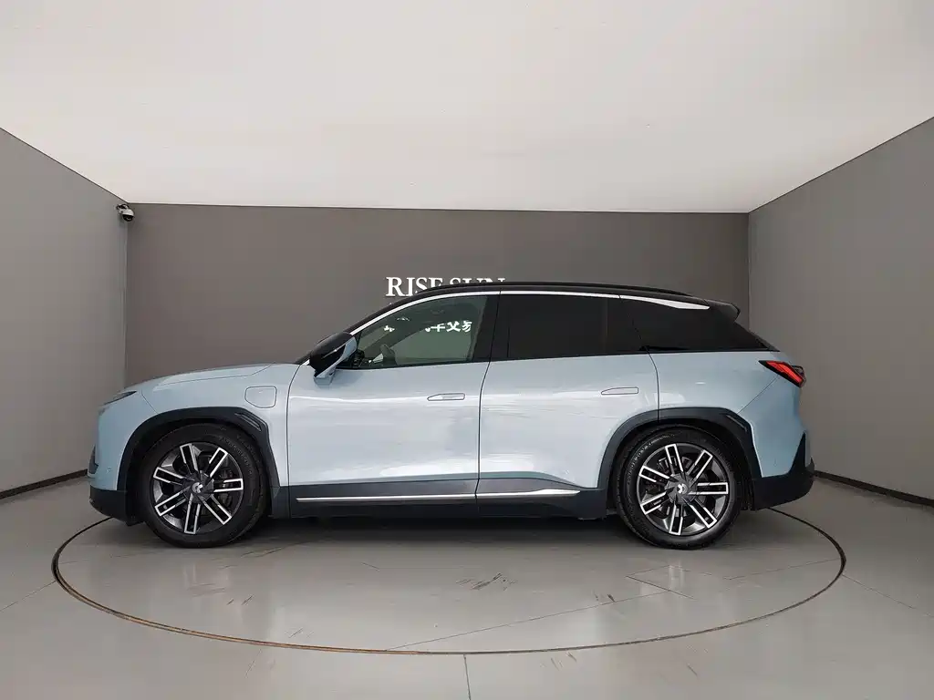NIO ES6 — миниатюра 8