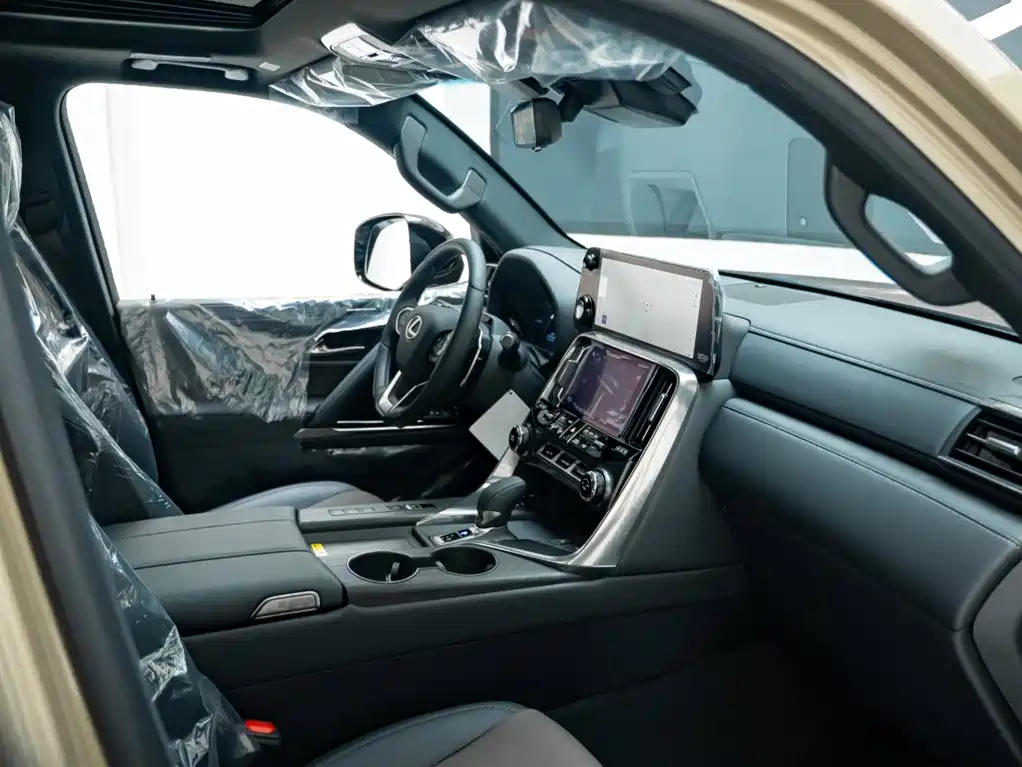 Lexus LX — миниатюра 16