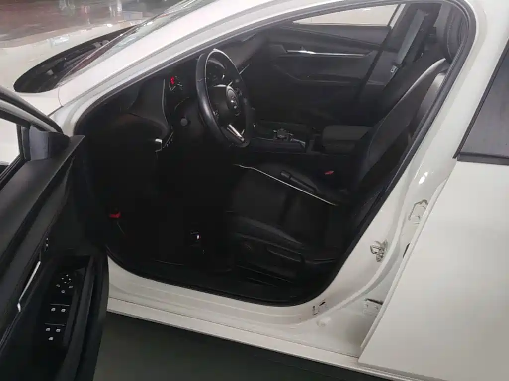 Mazda 3 Axela — миниатюра 16