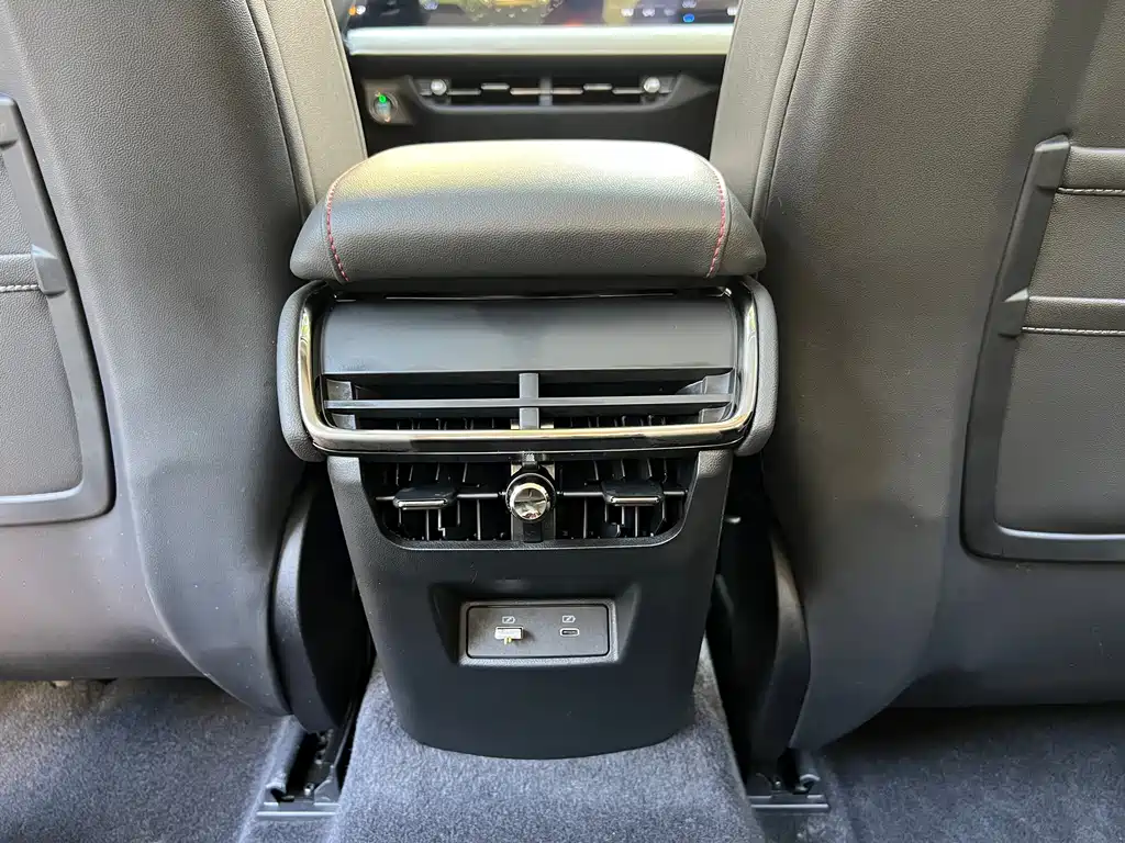 Ford Mondeo — миниатюра 18