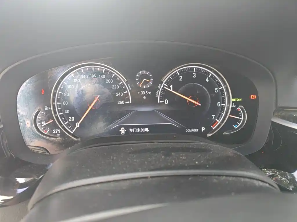 BMW 5 Series — миниатюра 12