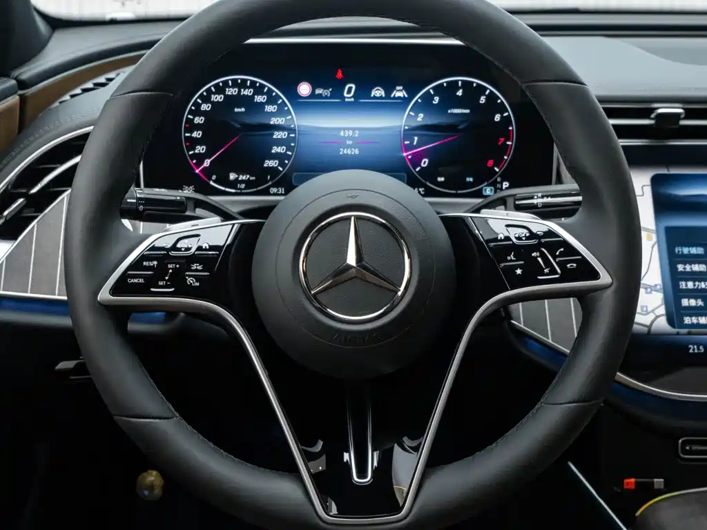 Mercedes-Benz E-Class — миниатюра 16
