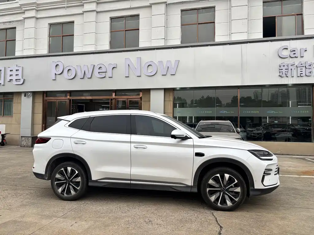 BYD PLUS New Energy — миниатюра 4